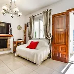 Guzman - Alba Villa *
