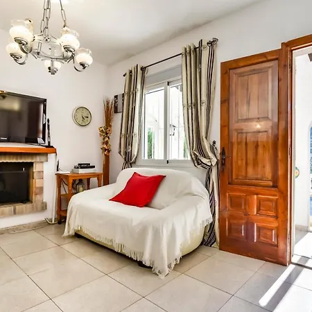 Guzman - Alba Villa *