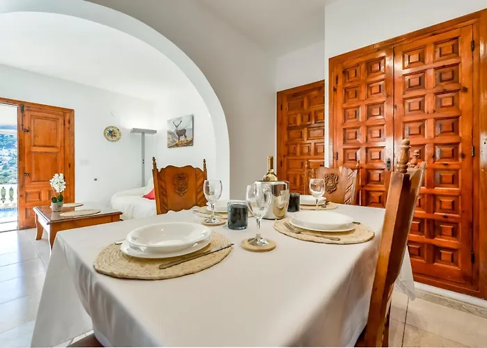 Вилла Guzman - Alba